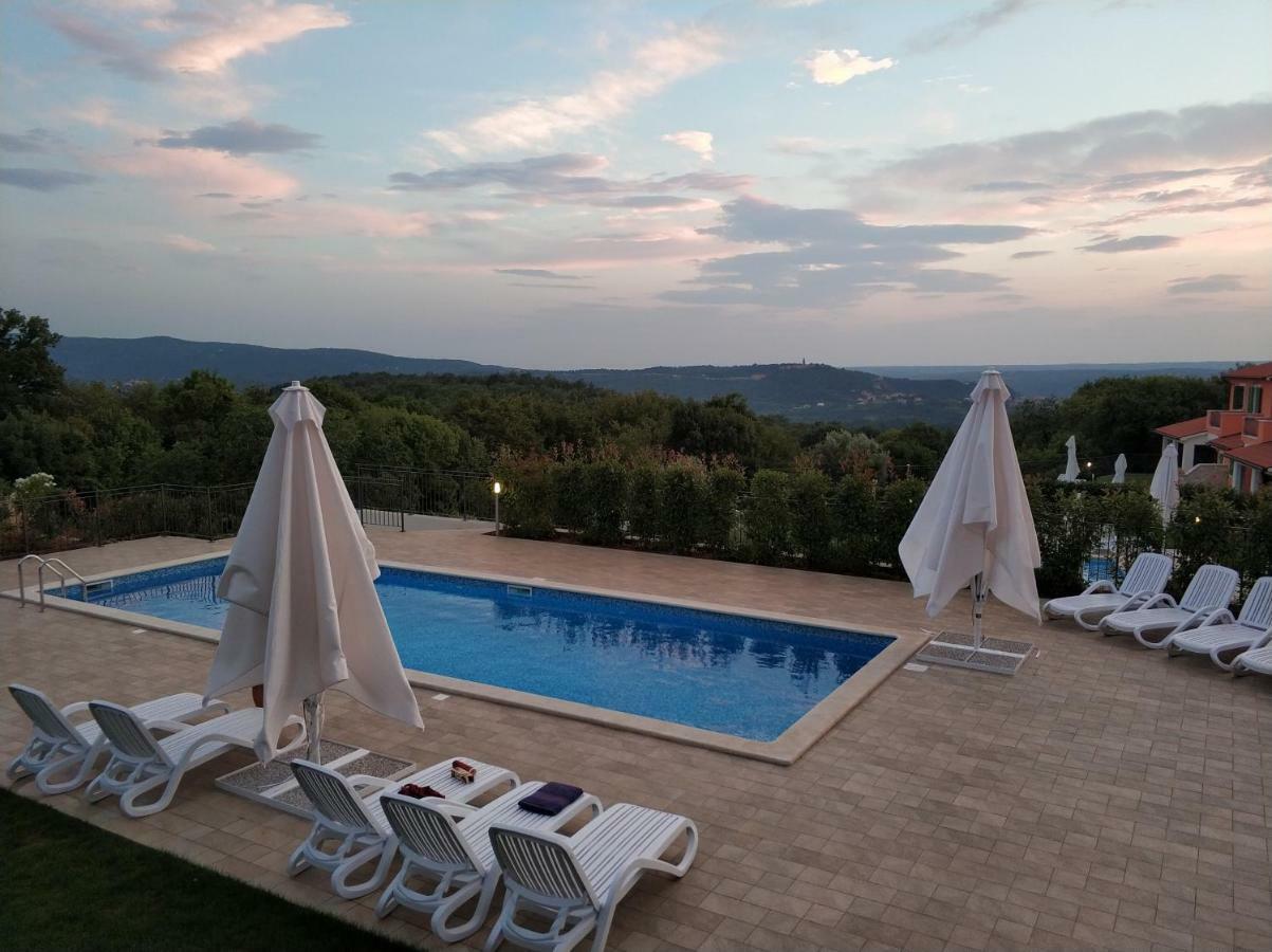 Apartments Athos Rabac Buitenkant foto